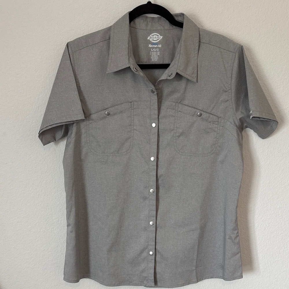 Dickies Men's Casual Gray Button Down Shirt